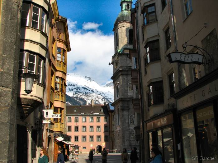 IMG_0266-1-rs Old city of Innsbruck, Austria.